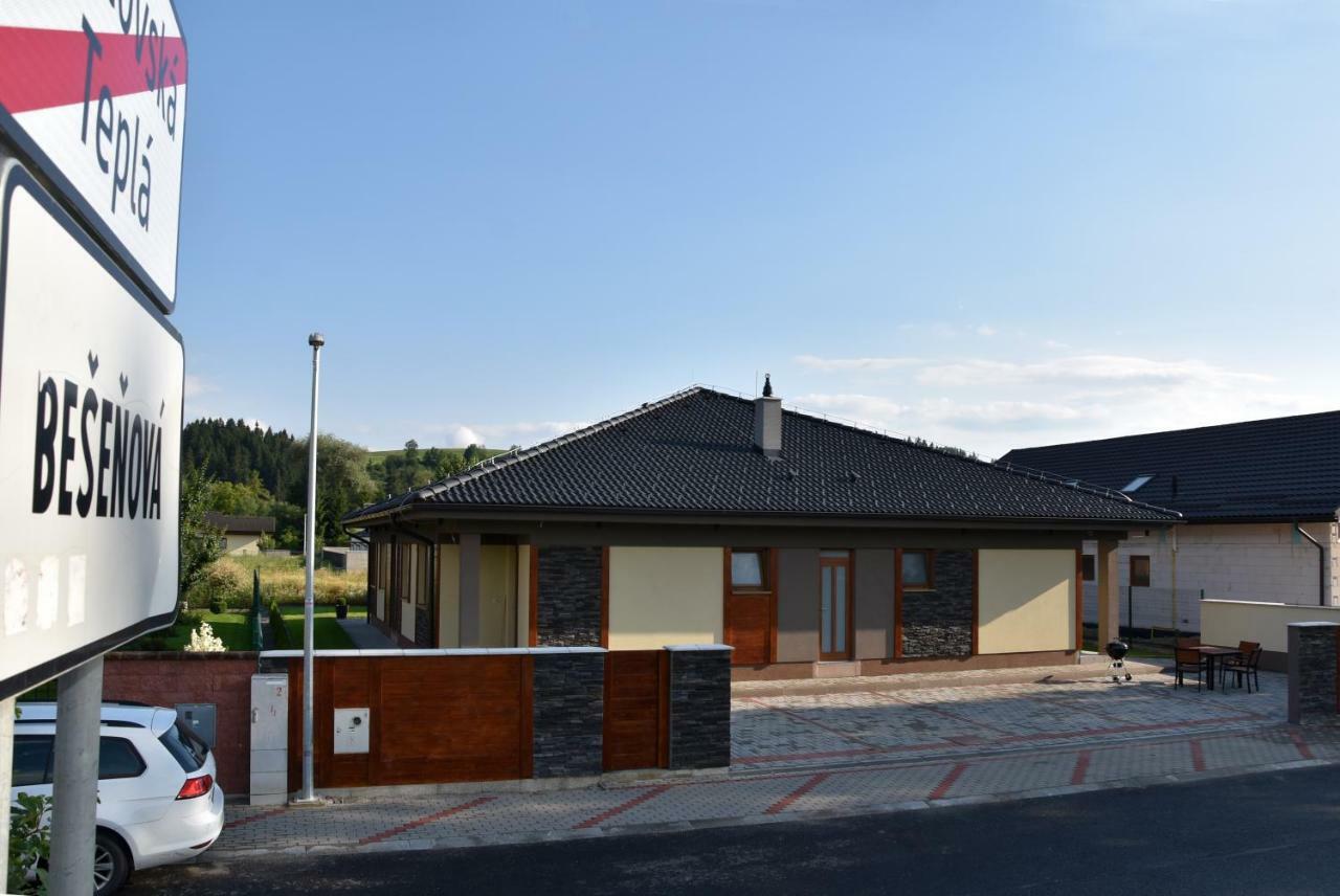 Elemir Appartement Bešeňová Buitenkant foto