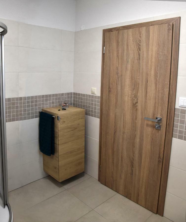 Elemir Appartement Bešeňová Buitenkant foto