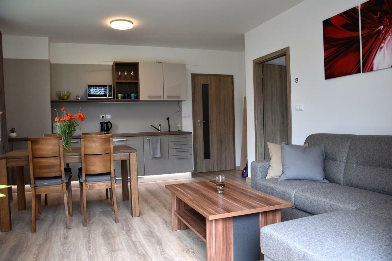 Elemir Appartement Bešeňová Buitenkant foto