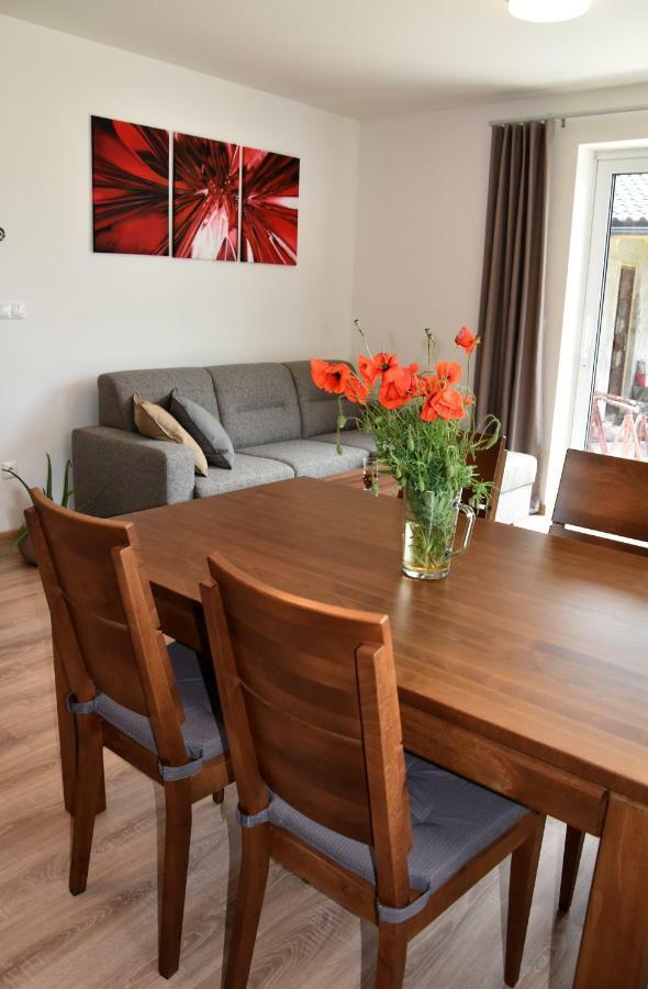 Elemir Appartement Bešeňová Buitenkant foto