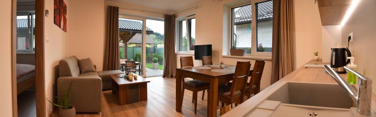 Elemir Appartement Bešeňová Buitenkant foto